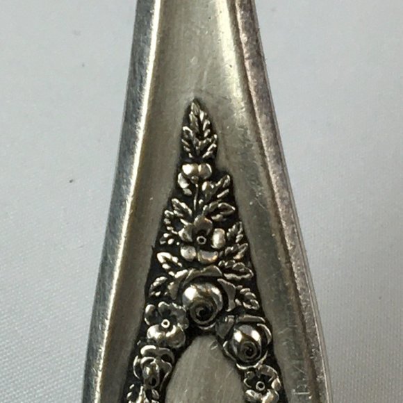 Vintage 1847 Rogers Bros Sterling Silver X3 Triple Plate Sugar Shell FANCY Spoon - Picture 4 of 8